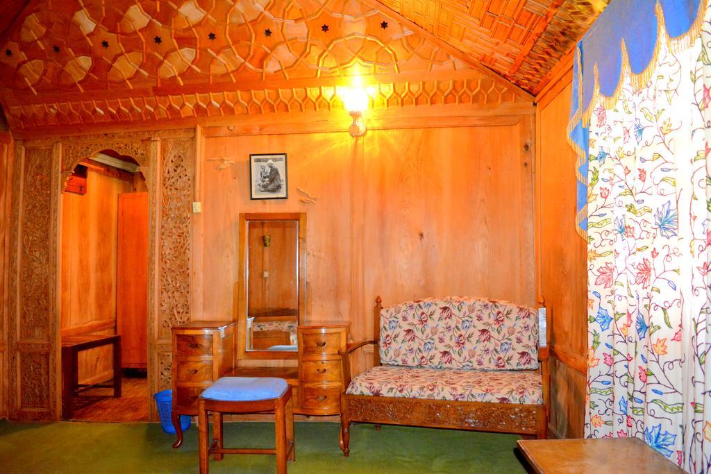 Kings Houseboats Hotel Srīnagar Cameră foto